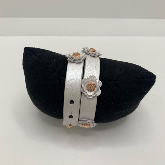 Rustic Cuff Pearl White Leather Megan Double Wrap With Logo Flowers - Picture 2 of 6